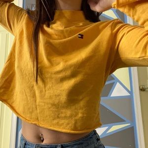 Tommy cropped long sleeved